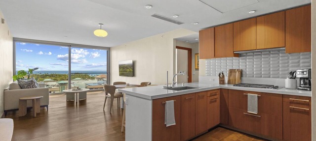 Ocean View 2BR/2BA at ONE Ala Moana — With 2 Parking Stalls & Resort Amenities