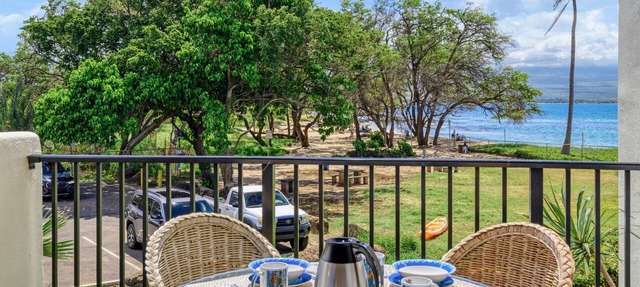Ocean-view 2BR Maui condo with pool, A/C, beach