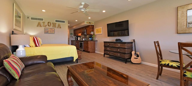 Ocean View, Kaanapali Golf Course front, Beach Cabana