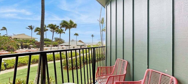 Ocean-View Lihue Getaway with Pools, Gym, Hot Tub & Beach