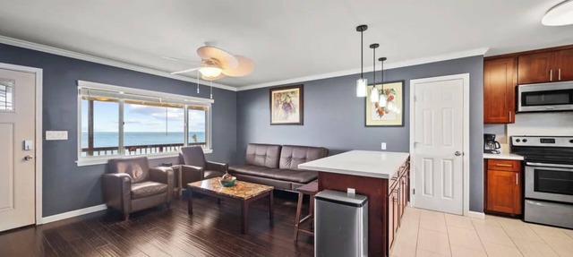 Oceanfront 30-Day Retreat: 4BR, 2 Private Units, AC & Kayaks