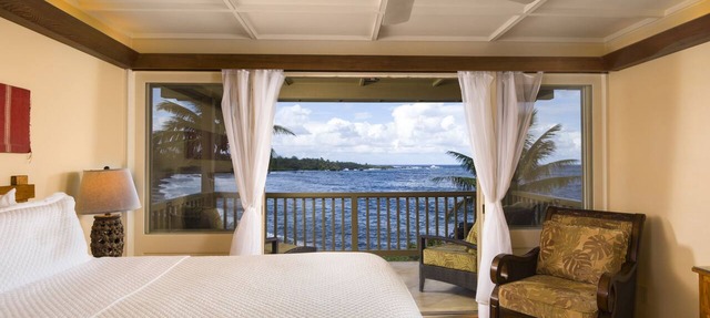 Oceanfront #5 at Hana Kai Maui - 2 BR/2 BA Upper Floor Corner 100ʻ from Water!