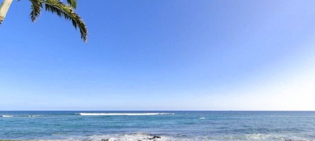 OCEANFRONT Ground Floor 2bd/2ba Unit with Amazing Ocean Views & A/C