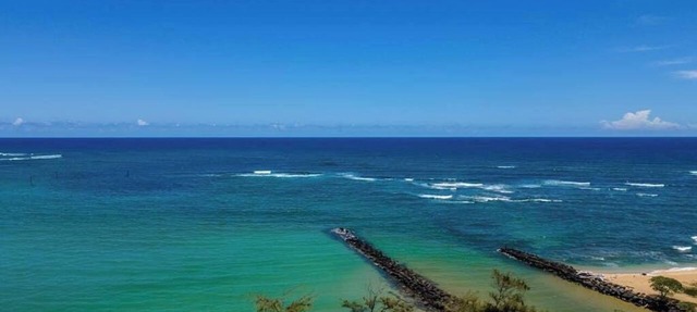 Oceanfront Kapaa Condo with Pool, Hot Tub, Sauna & Tennis