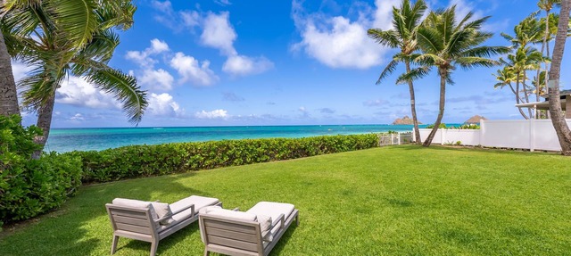 Oceanfront Lanikai Luxury | 4BR/5.5BA Home w/Lanai, Views & Beach Access