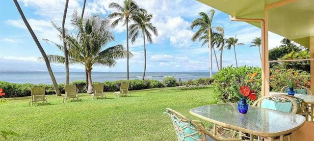 Oceanfront Maalaea Condo with WiFi & Lanai - See Turtles!