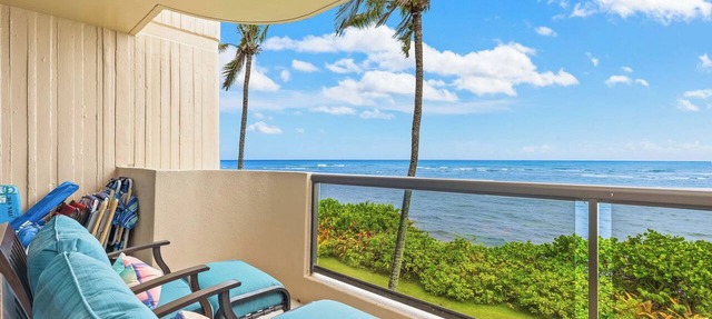 Oceanfront North Shore Escape | Remodeled 1-Bedroom, 2-Bath Condo