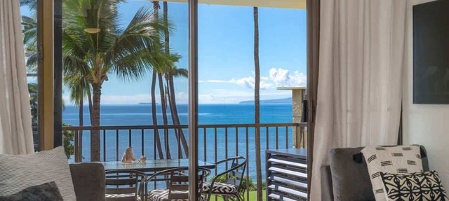 Oceanfront Top Floor 2BR | Pool + AC
