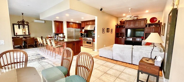 OCEANFRONT-VIEW HOME IDEAL LOCATION FULLY EQUIPPED