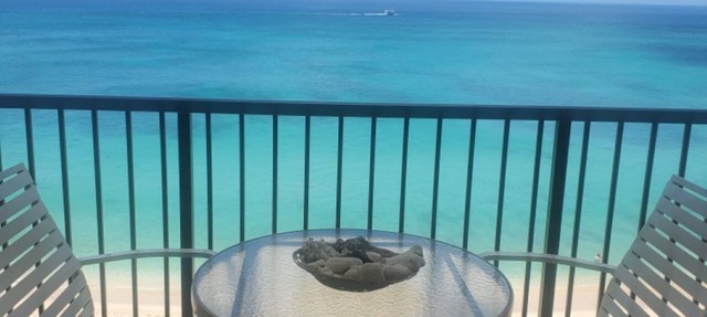 One bedroom oceanfront property 1990/NUC-2241