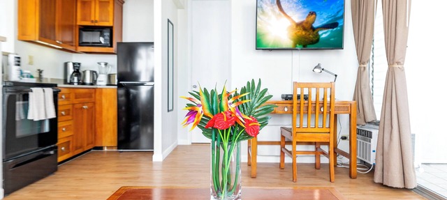Pacific Monarch - 1 BR - Ocean & City Views