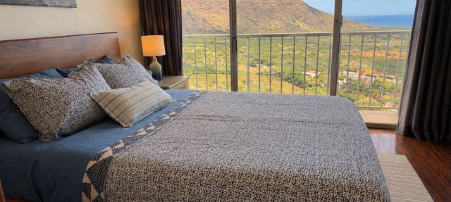Panoramic Ocean/Mountain View Apartment
