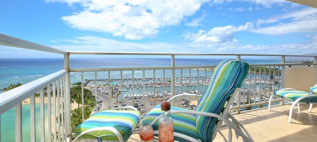 Panoramic Ocean Views Remodel - FREE Parking/Wi-Fi, AC, Washlet, Sleeps 6