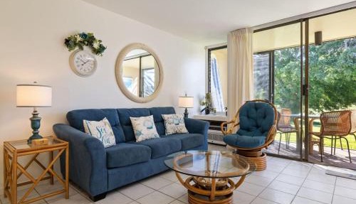 Paradise Green, golf course front near beach