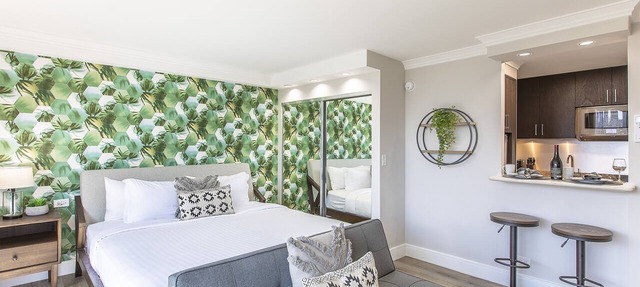 Partial Ocean King Studio with Kitchenette, AC, and Free WIFI!