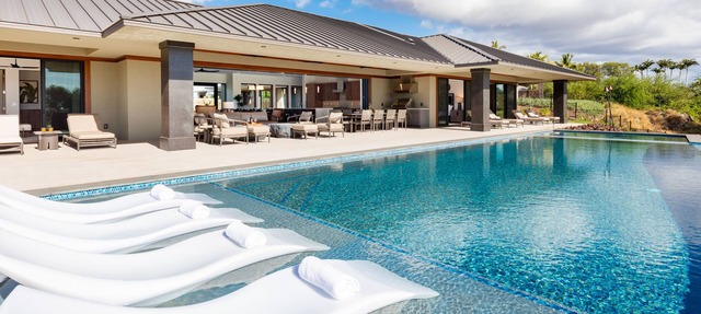 ❤️PiH❤️ Hawaiian Elegance ★ Short walk to best beaches ★ Heated Lap Pool & Spa