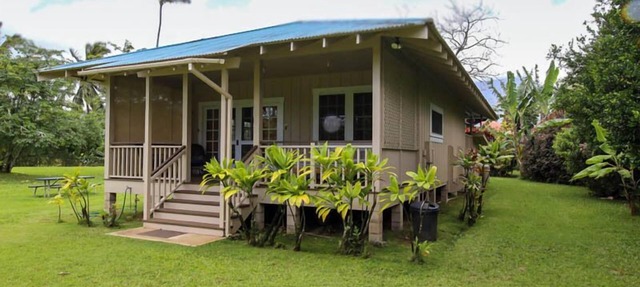 Plantation Cottage - very private 1br/1ba cottage near the beach in Hanalei