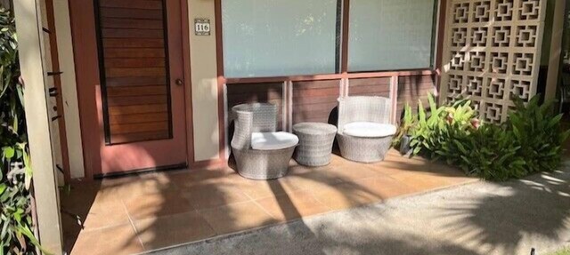 Prince Kuhio Studio 116 . tropical ambience & near Poipu Beach