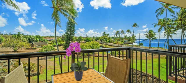 Prince Kuhio, Sunny South Shore Condo is steps away from the beach