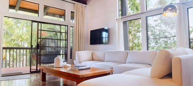 Princeville - 5BR in 2 Condos - Sleeps 14