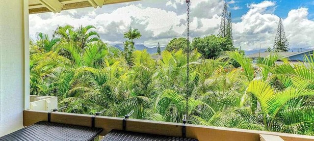Princeville Paniolo Studio 202B- Pool, AC, Laundry- Walk to Parks, Shops + Food