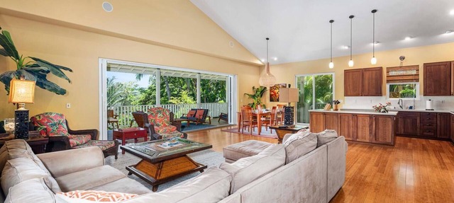 🏖️Private 50-Foot Pool & Expansive Lanai | Keauhou Home