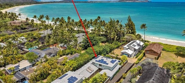 Private, Chic, Beach Retreat, 4BR in Kailua, pool