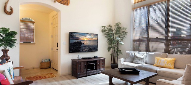Private luxury home with high ceilings and room for 6