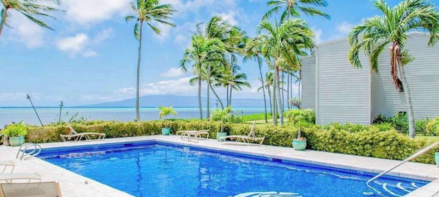 Relax on a Shaded Lanai in an Ocean-View Condo with Pool & Cabana