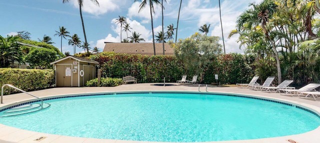 Relaxing Beach Stay Awaits! 1 BR w/Pool Access and Free Parking!