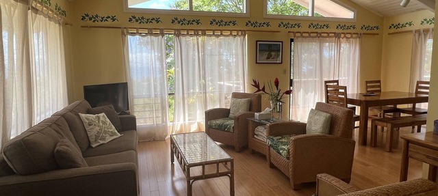 Relaxing upcountry retreat on the slopes of Haleakalā. Ideal for families.