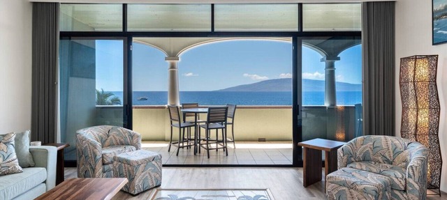 Remodeled Luxury Penthouse Panoramic Ocean Views