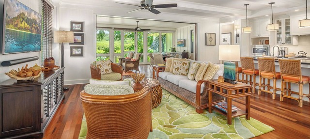 Resort Amenities | Golf Course View | Cottage + Guesthouse