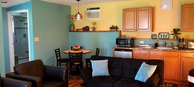 Royal Palm Cottage/5 mins from beach/Akaka Falls/Private Lanai