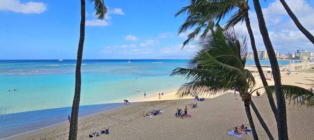 Sans Souci Beachfront Studio Condo 106