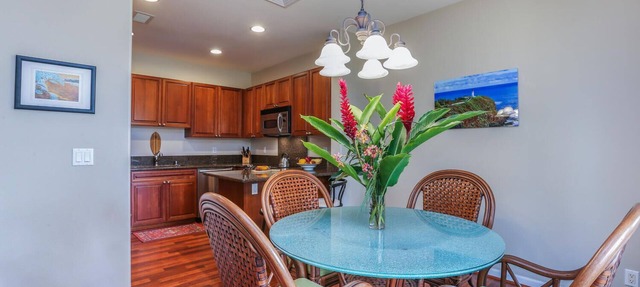 Spacious 3-bdr Pool, Hot Tub and free A/C