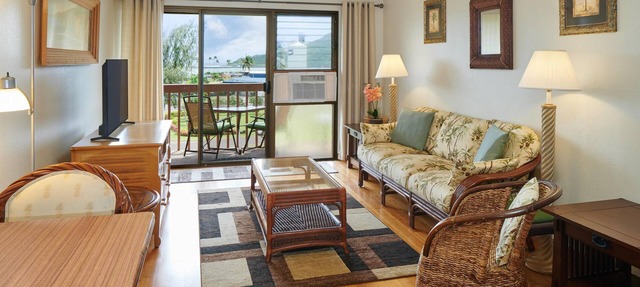 Spacious Condo Suite w/ Full Kitchen, Grill, & In-Room Washer & Dryer