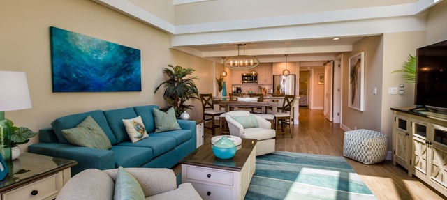 Spectacular, fully renovated 3-Bedroom Oceanfront Townhome in Kahana