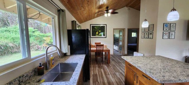 Spotlessly Clean Family Oasis | AC | King Beds | Breakfast | Fire Pit | 15 Min to Volcanoes National Park
