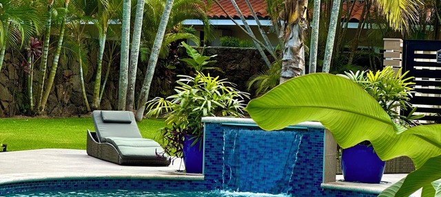 Steps to beach-Heated salt water pool-AC-Sleeps 7-CONTACT HOST FOR DESIRED DATES