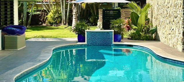 STEPS TO BEACH, PRIVATE STREET, AC, HEATED POOL, CONTACT HOST FOR DESIRED DATES