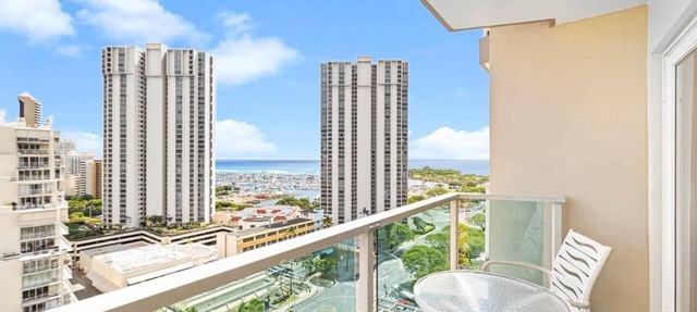 Studio with Balcony 1316
