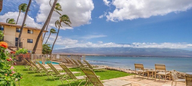 Stunning 2BD 2BA Ocean Front Condo Great View, AC