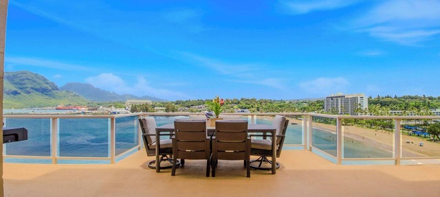 Stunning Kauai Cliffside Estate Over Kalapaki Bay