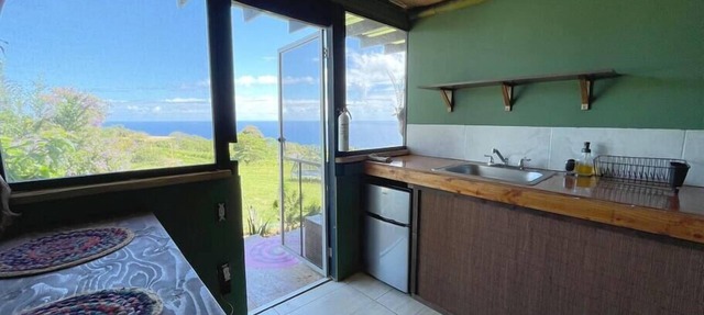Sunrise Farm Retreat Cabin - Farm Stay Hawaii