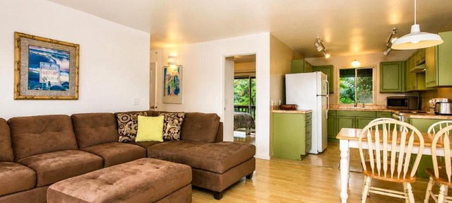 Two Balconies Full Kitchen + Parking