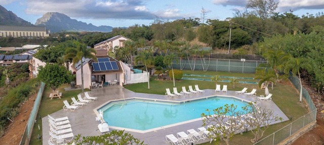 Two Bedroom Condo w/Full Kitchen | Onsite Outdoor Pool | Near Nawiliwili Park