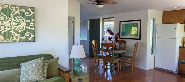 Two Bedroom Paia Beach House Less in the middle of all the North Shore beaches