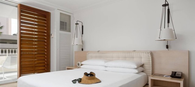 Ultimate Honolulu Vacation! 4 Gorgeous Units, Pools, Bar