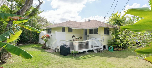 🌴 Vintage Hawai'ian style beach home 🌴